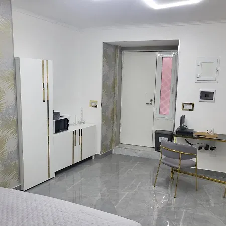 La Petite Maison Apartment *